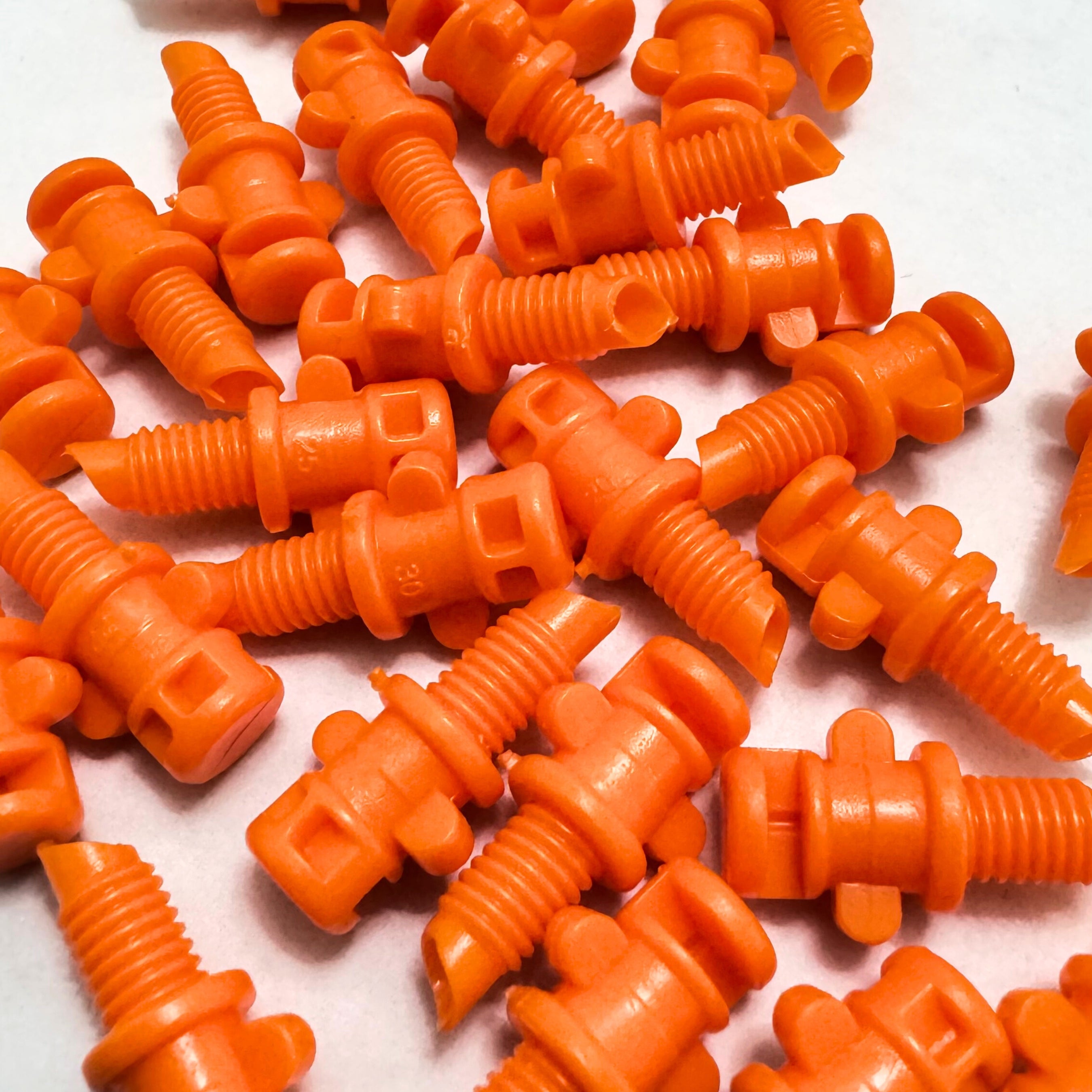MICRO ASPERSOR 40 LPH, 180 GDO, COLOR NARANJA