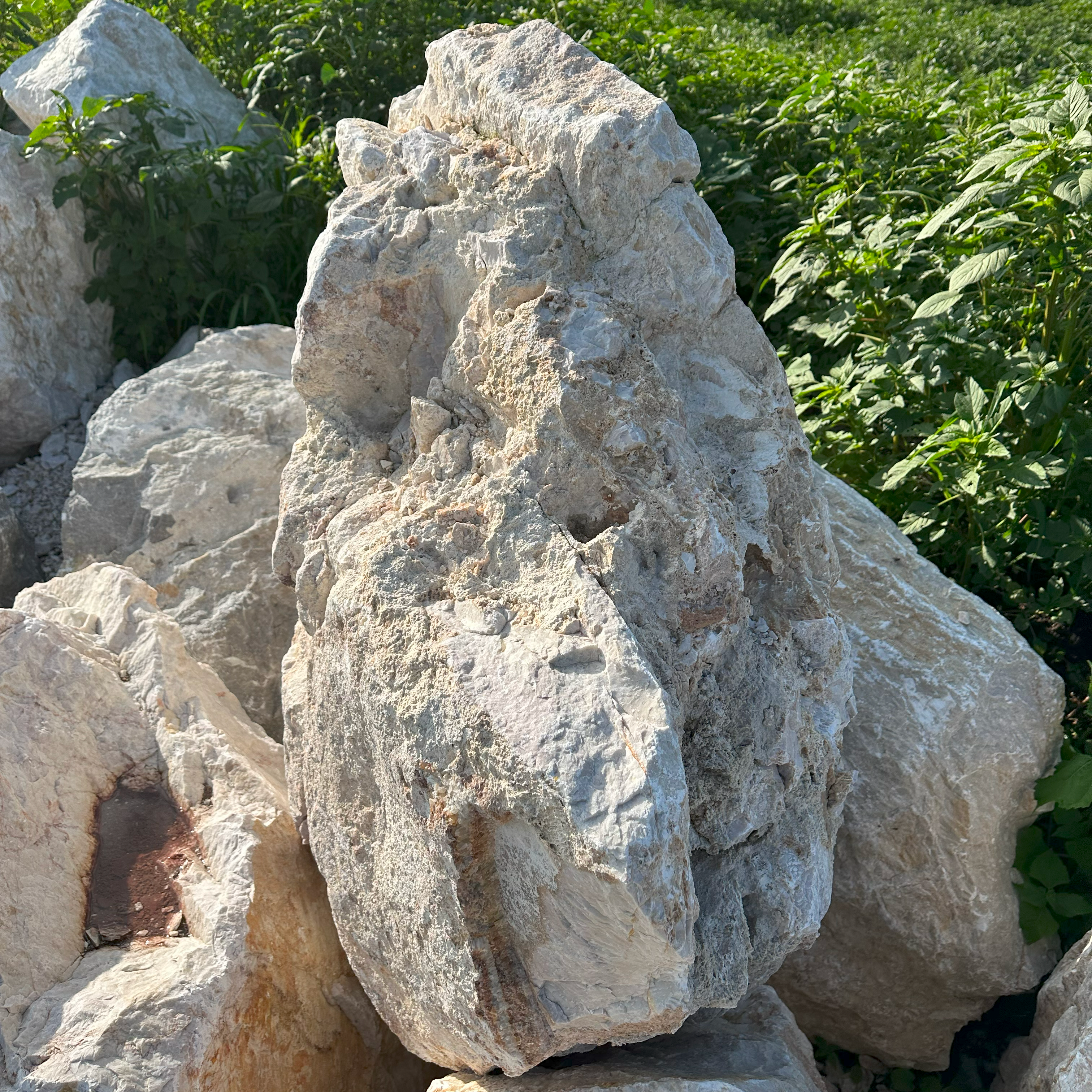 PIEDRA DECORATIVA MARMOL DE 1 A 1.2 M (PZA)